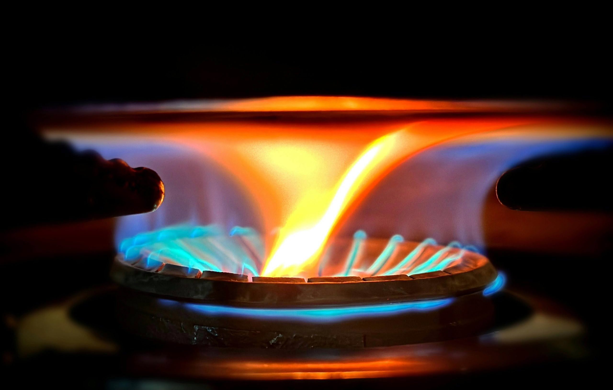 Keep the Flame Alive: How to Clean, Maintain, and Troubleshoot Your Off-Grid Gas Hob